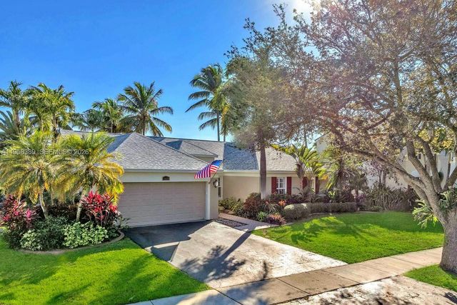 10230 Grove Ln, Cooper City, FL 33328