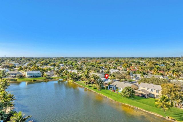 10230 Grove Ln, Cooper City, FL 33328