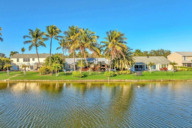 10230 Grove Ln, Cooper City, FL 33328