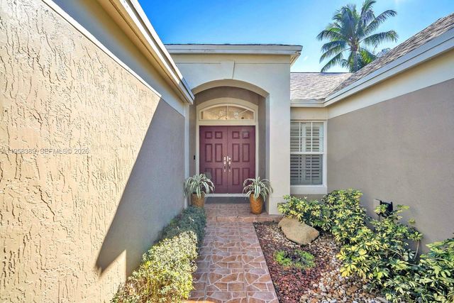 10230 Grove Ln, Cooper City, FL 33328