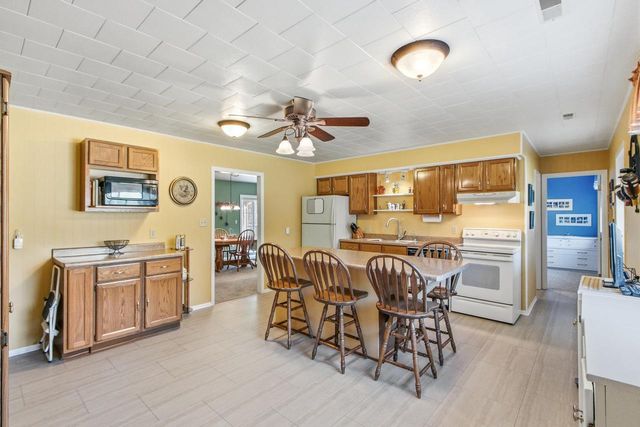 561 & 563 Underwood Avenue, Montello, WI 53949