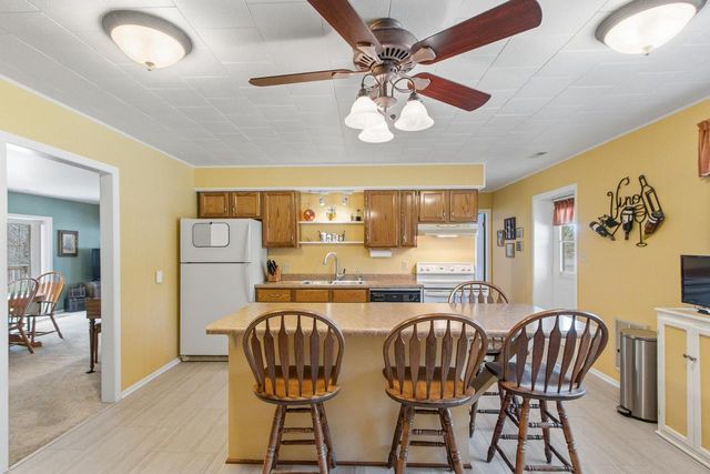 561 & 563 Underwood Avenue, Montello, WI 53949