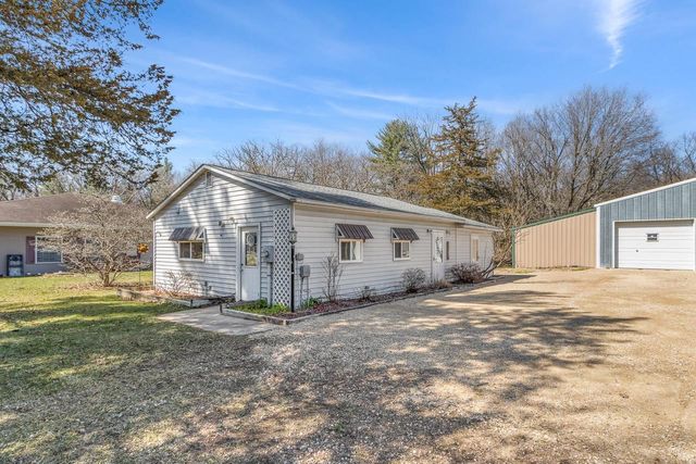 561 & 563 Underwood Avenue, Montello, WI 53949