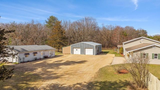 561 & 563 Underwood Avenue, Montello, WI 53949