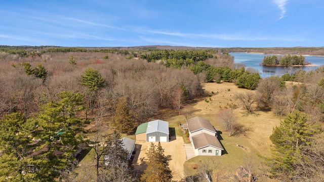 561 & 563 Underwood Avenue, Montello, WI 53949
