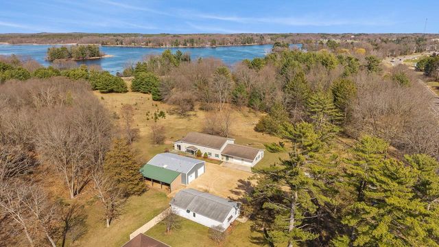 561 & 563 Underwood Avenue, Montello, WI 53949