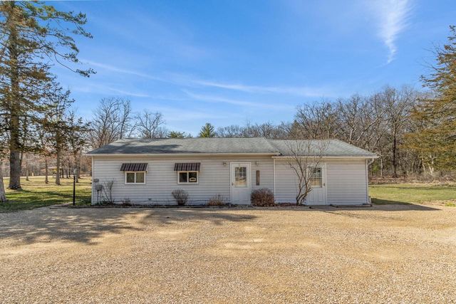561 & 563 Underwood Avenue, Montello, WI 53949