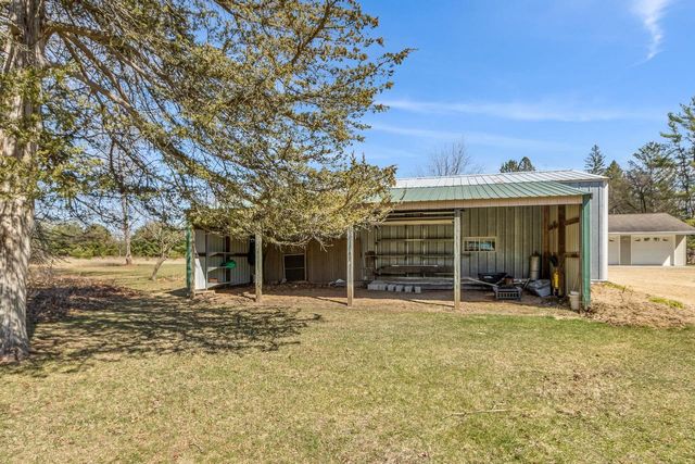561 & 563 Underwood Avenue, Montello, WI 53949