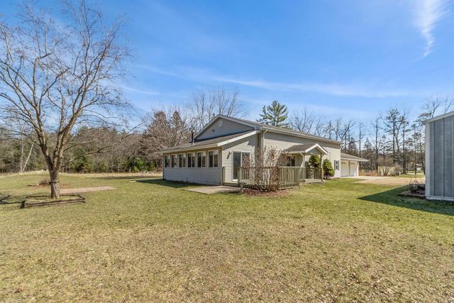 561 & 563 Underwood Avenue, Montello, WI 53949