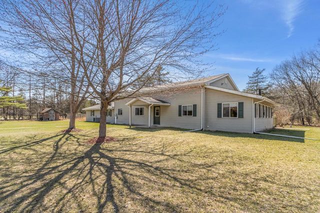 561 & 563 Underwood Avenue, Montello, WI 53949