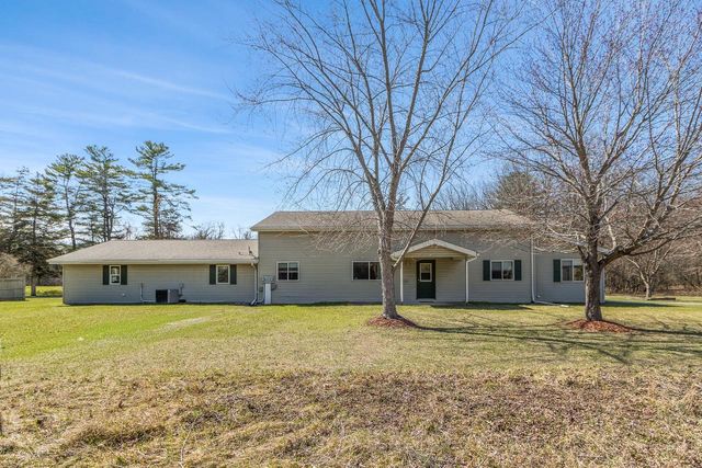 561 & 563 Underwood Avenue, Montello, WI 53949