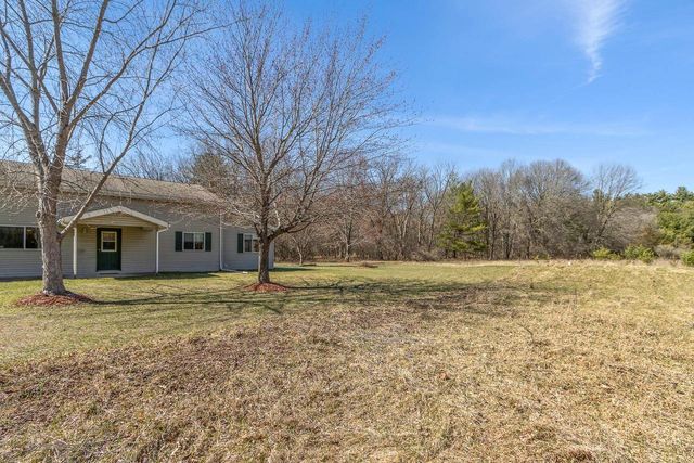 561 & 563 Underwood Avenue, Montello, WI 53949