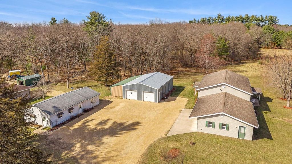 561 & 563 Underwood Avenue, Montello, WI 53949