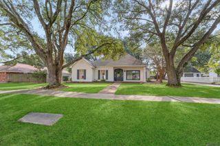 3936 Hancock St, Zachary, LA 70791