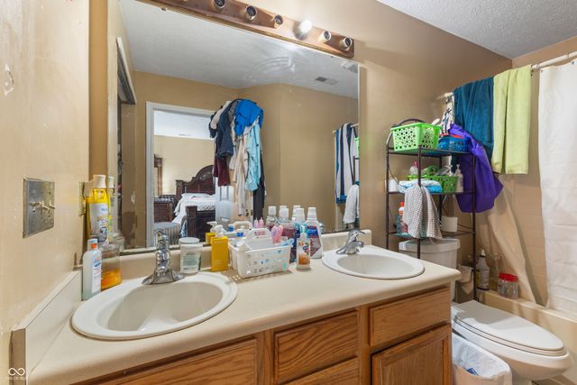 4801 Ossington Court, Indianapolis, IN 46254