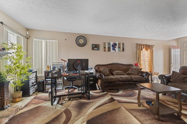 4801 Ossington Court, Indianapolis, IN 46254