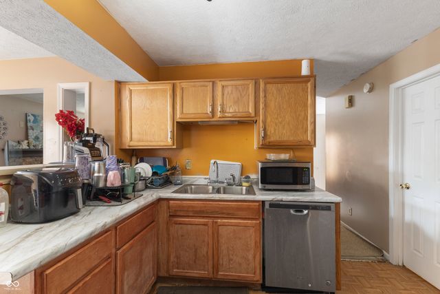 4801 Ossington Court, Indianapolis, IN 46254