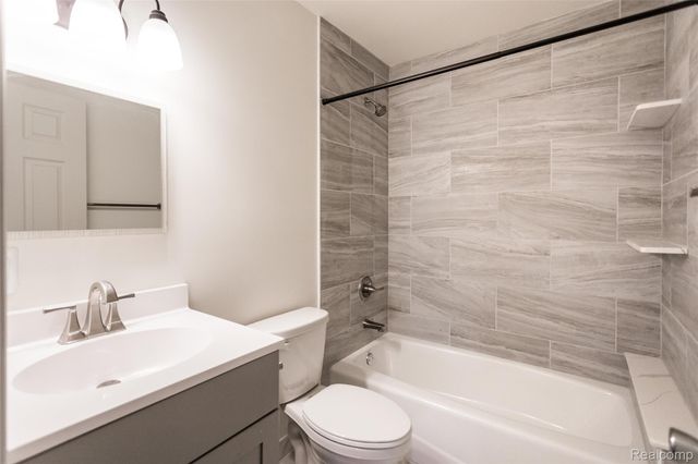 226 California Street, Highland Park, MI 48203