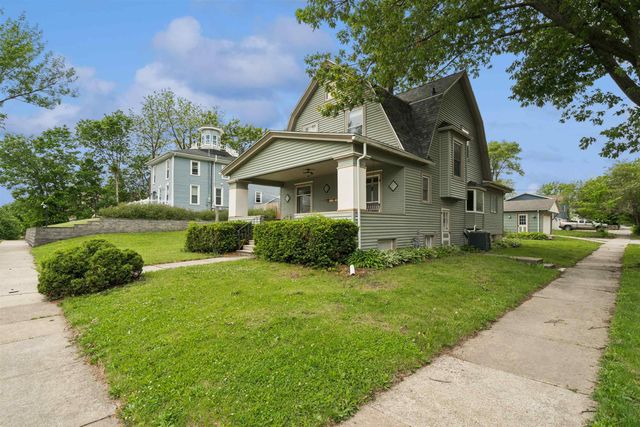 1703 Tremont Street, Cedar Falls, IA 50613