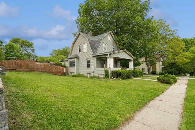 1703 Tremont Street, Cedar Falls, IA 50613