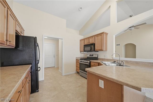 635 Durkin Way SW, North Canton, OH 44720