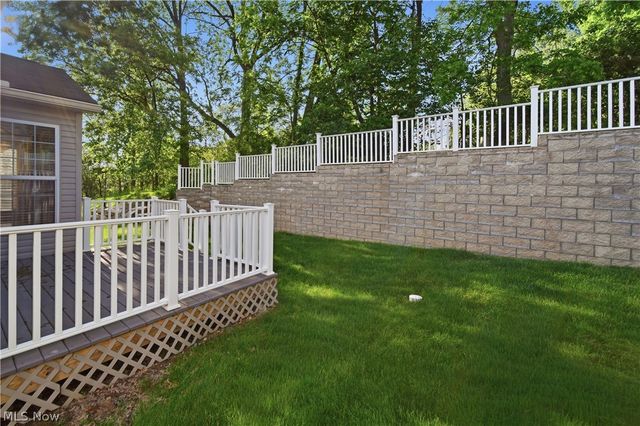 635 Durkin Way SW, North Canton, OH 44720