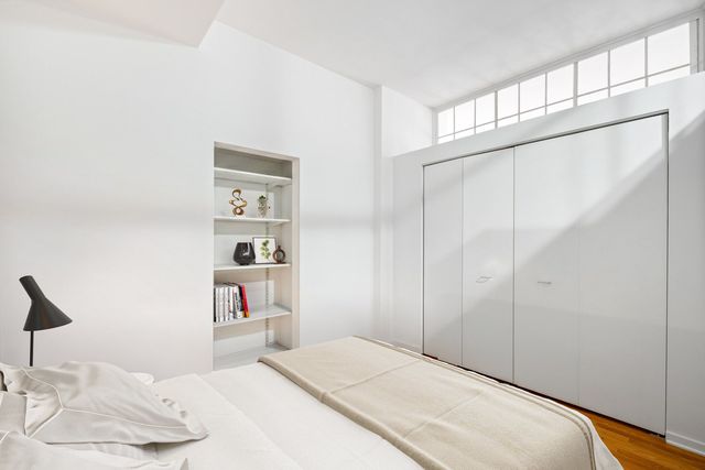 208 W Washington Street 1910, Chicago, IL 60606