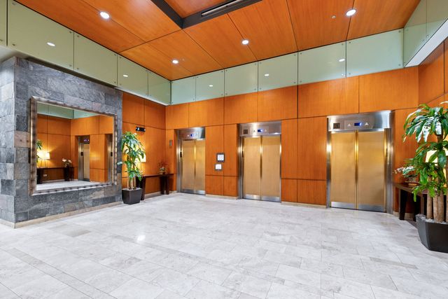 208 W Washington Street 1910, Chicago, IL 60606