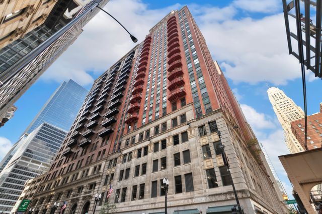 208 W Washington Street 1910, Chicago, IL 60606