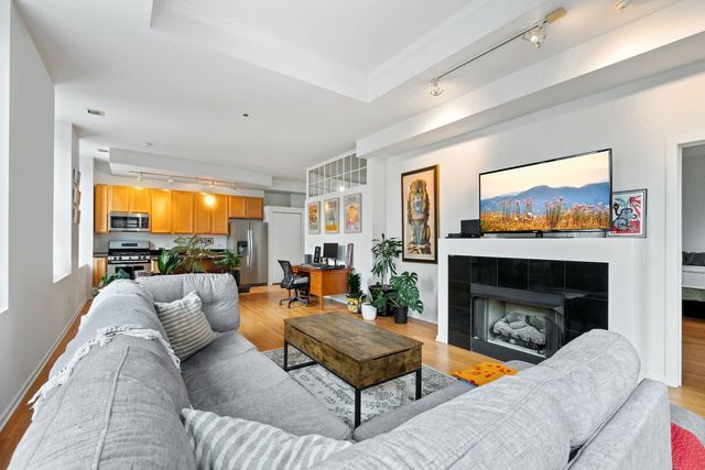 208 W Washington Street 1910, Chicago, IL 60606