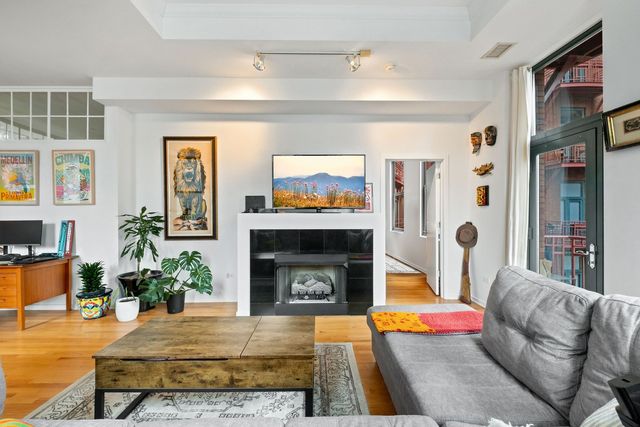 208 W Washington Street 1910, Chicago, IL 60606