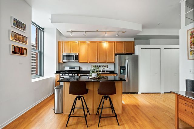 208 W Washington Street 1910, Chicago, IL 60606