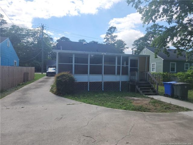 227 Pinecrest Drive, Fayetteville, NC 28305