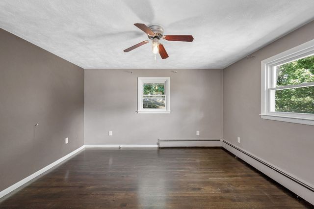 113 Halley Rd, Lowell, MA 01854