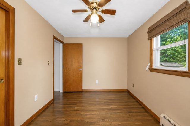 113 Halley Rd, Lowell, MA 01854