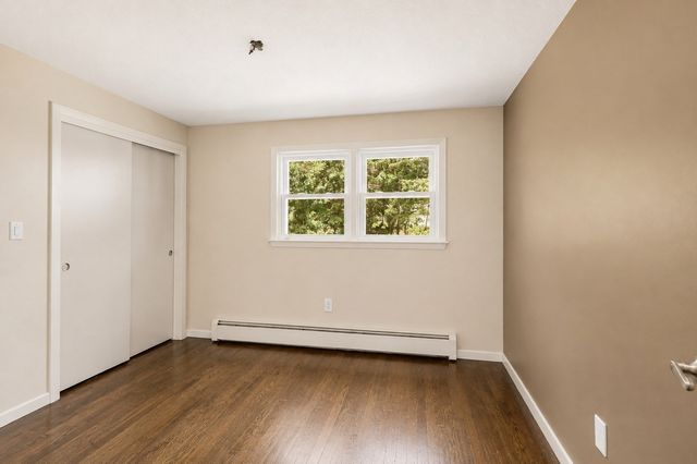 113 Halley Rd, Lowell, MA 01854