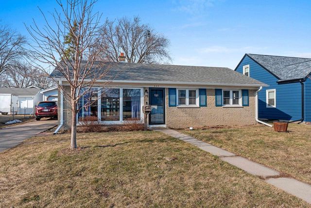 823 JEAN STREET, Neenah, WI 54956