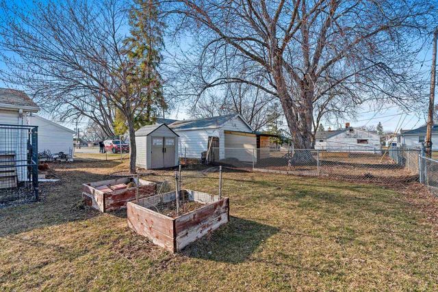 823 JEAN STREET, Neenah, WI 54956