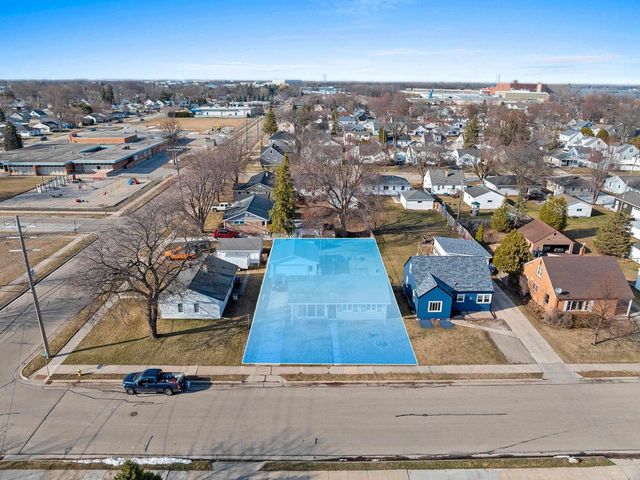 823 JEAN STREET, Neenah, WI 54956