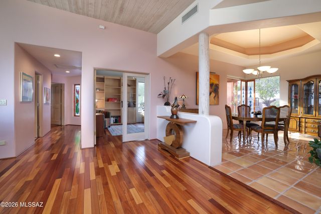 5136 N Calle Bosque, Tucson, AZ 85718