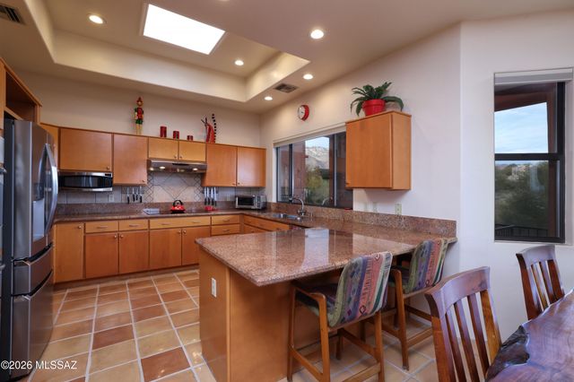 5136 N Calle Bosque, Tucson, AZ 85718