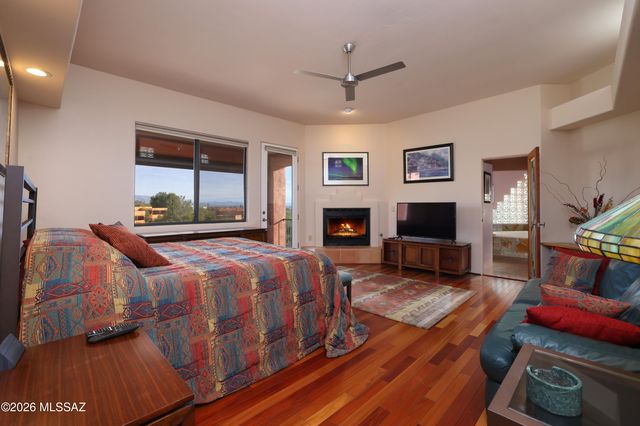 5136 N Calle Bosque, Tucson, AZ 85718