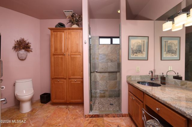 5136 N Calle Bosque, Tucson, AZ 85718