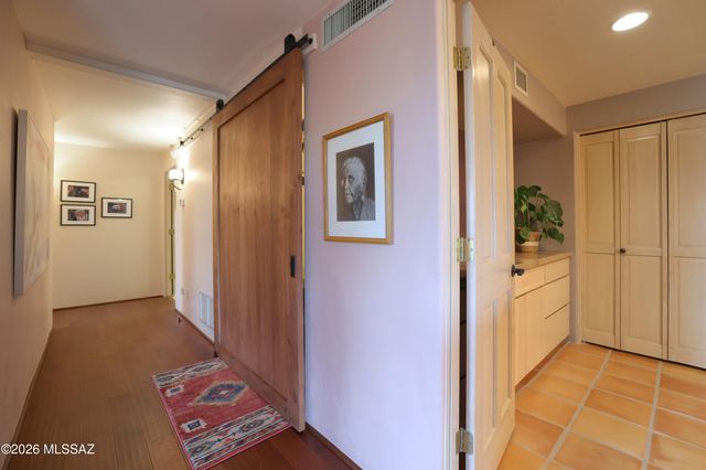 5136 N Calle Bosque, Tucson, AZ 85718