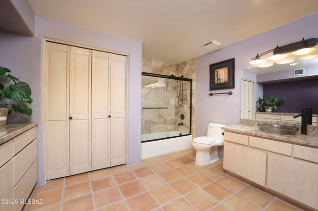 5136 N Calle Bosque, Tucson, AZ 85718