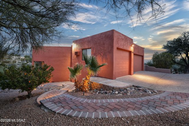 5136 N Calle Bosque, Tucson, AZ 85718