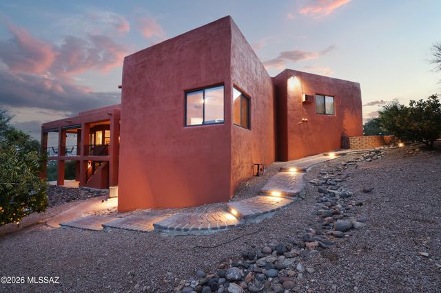 5136 N Calle Bosque, Tucson, AZ 85718