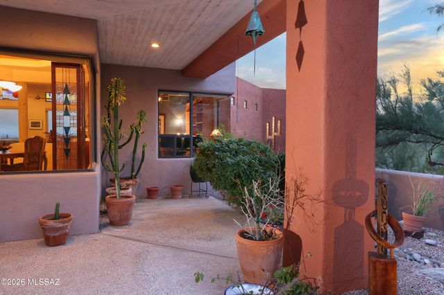 5136 N Calle Bosque, Tucson, AZ 85718