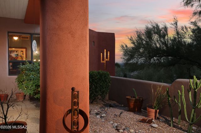 5136 N Calle Bosque, Tucson, AZ 85718