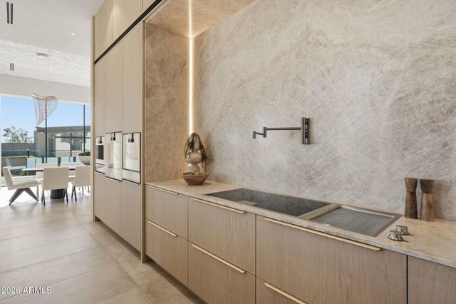 4704 N 56TH Street, Phoenix, AZ 85018